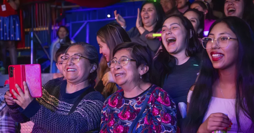 Circo Las Estrellas Voladoras San Pedro de Atacama reúne a 6 mil personas en el Día de la Niñez